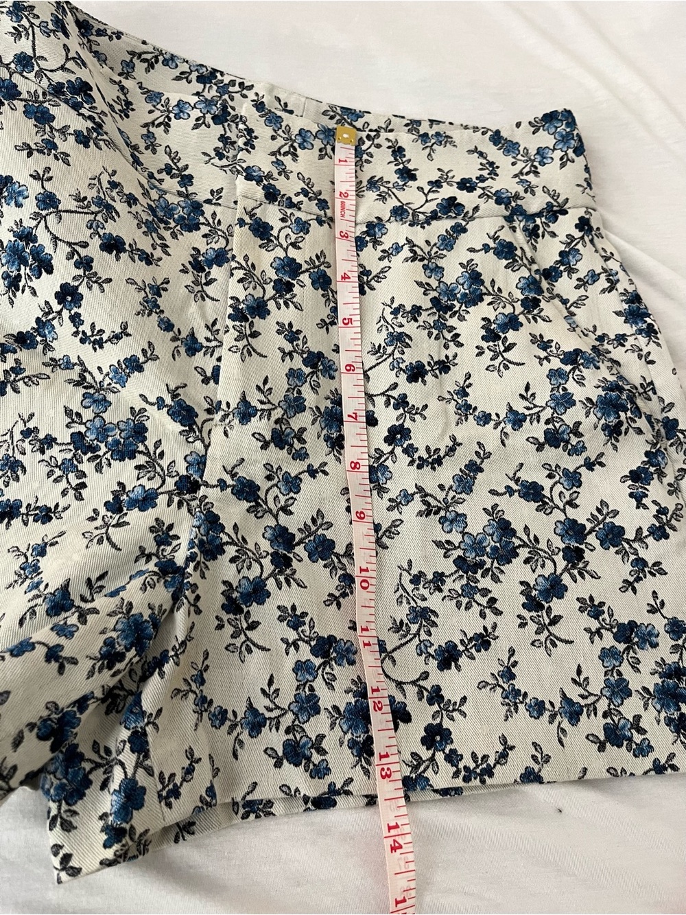 Alice + Olivia High-Waist Blue Floral Women’s Shorts - Picture 10 of 10